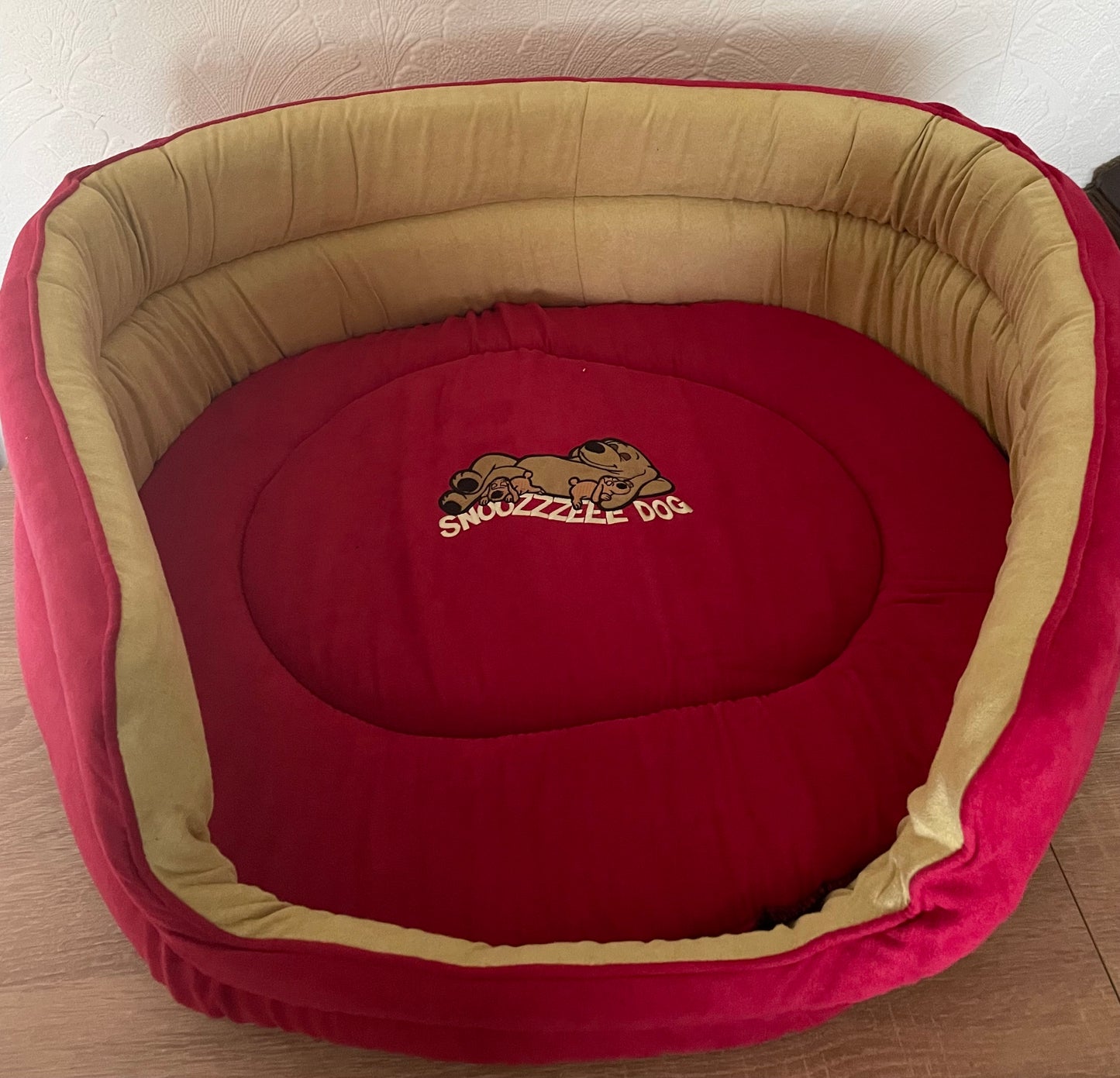 Snoozzzeee Oval Dog Bed