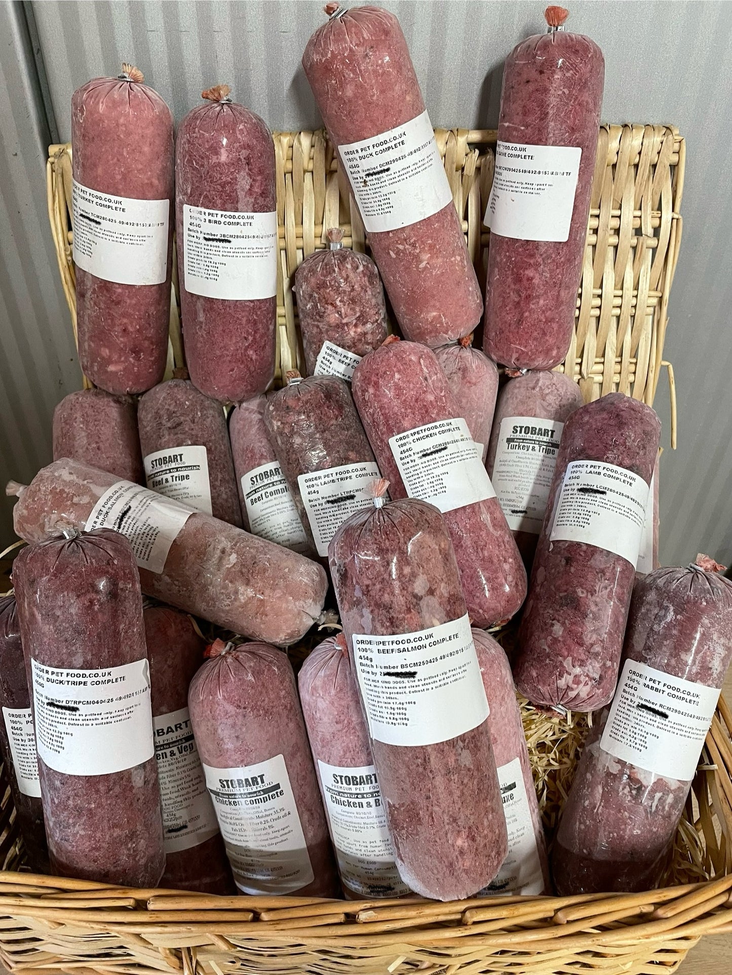 A mixed pack of 80/10/10 minces - Orderpetfood and Stobart Premium Raw