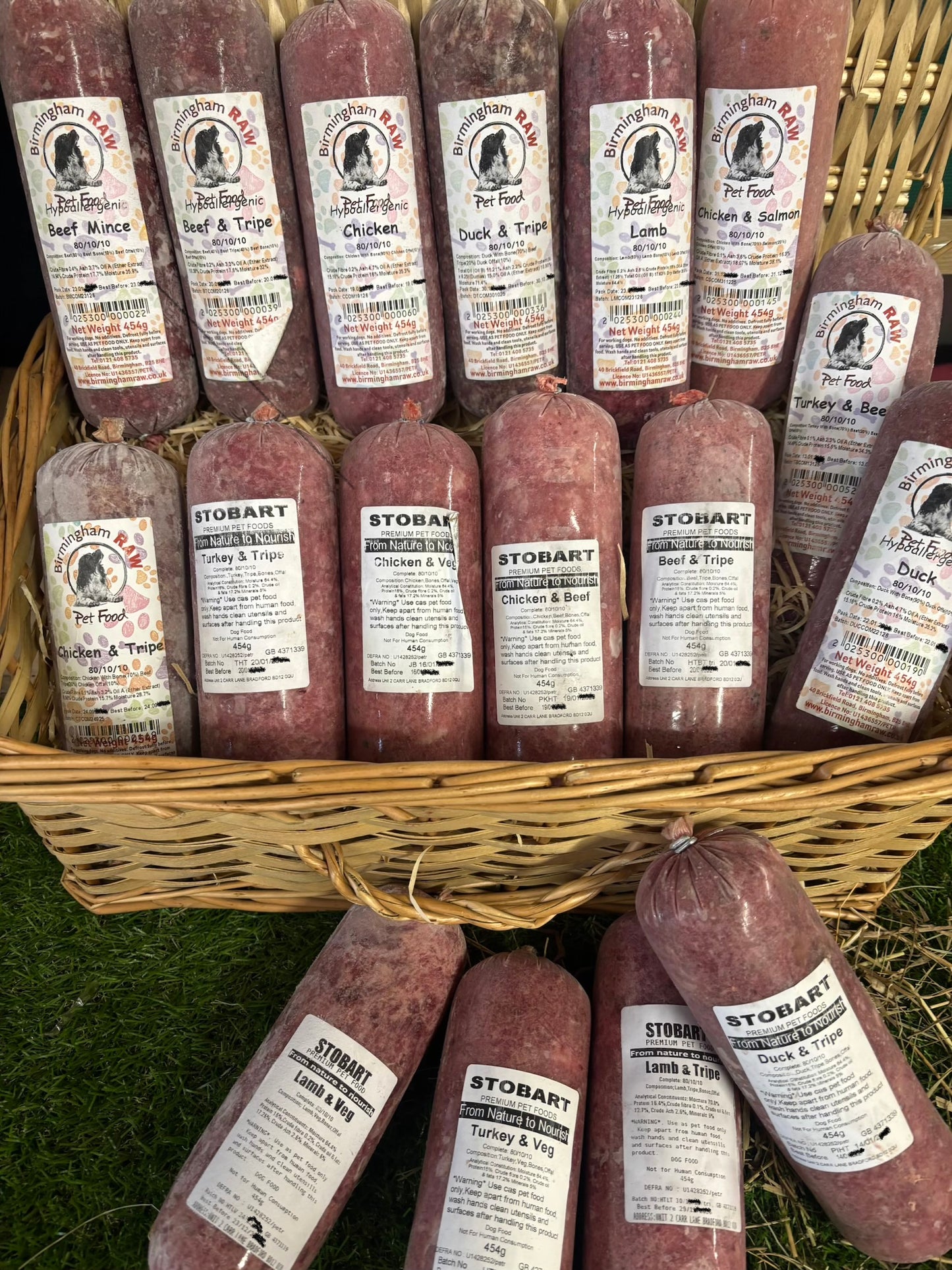 A mixed pack of Stobart Premium Raw and Birmingham Raw 80/10/10 meals