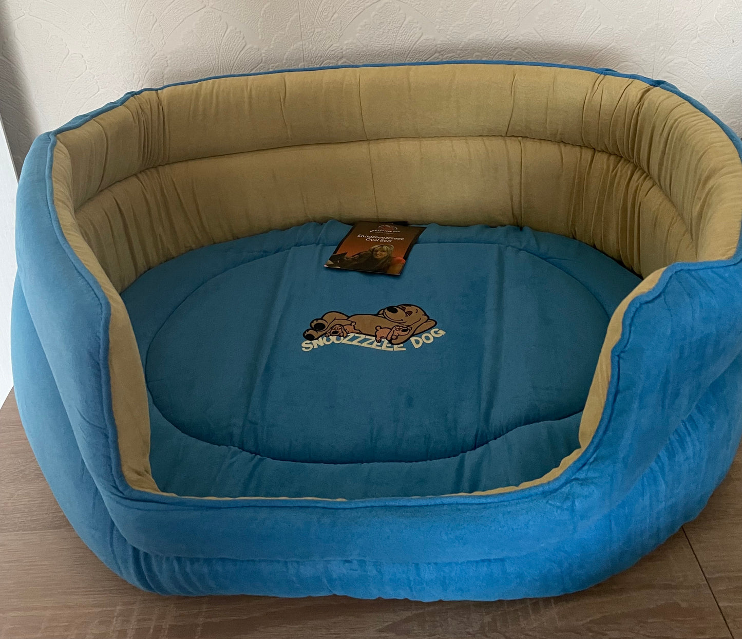 Snoozzzeee Oval Dog Bed