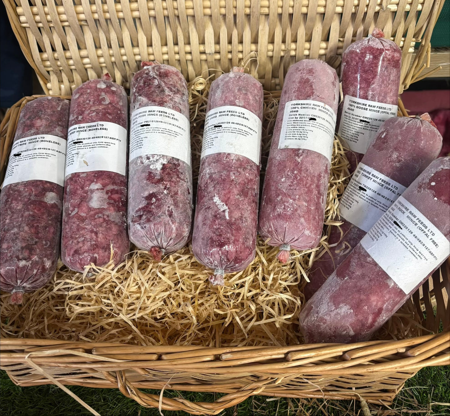 A Mixed Pack of Yorkshire Raw Complimentary Minces