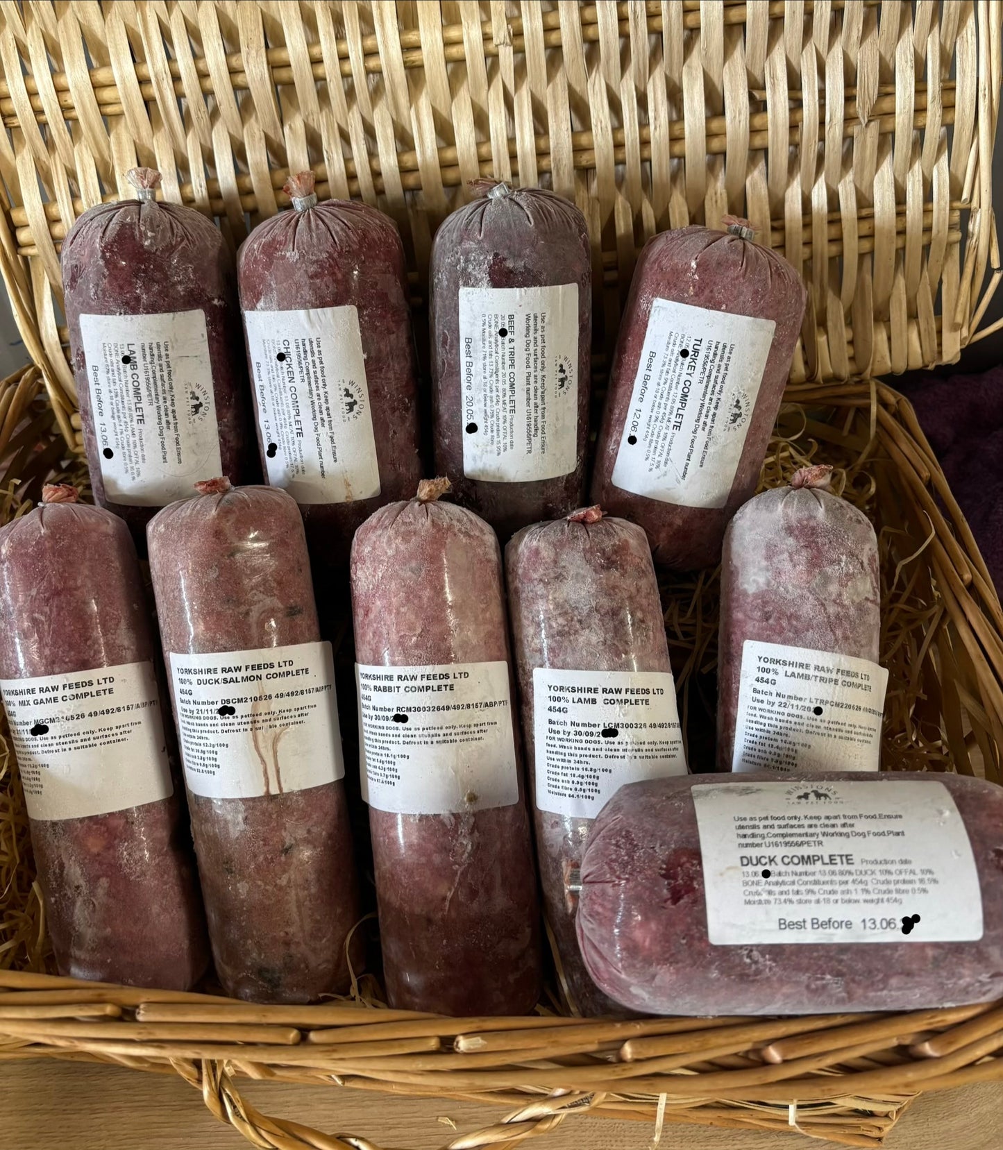 A mixed pack of 80/10/10 minces - Yorkshire Raw and Winston's Raw
